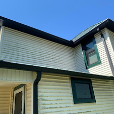 Professional-House-Washing-in-Richmond-Indiana-Soft-Washing-Service-Removes-Heavy-Algae-and-Organic-Growth 2